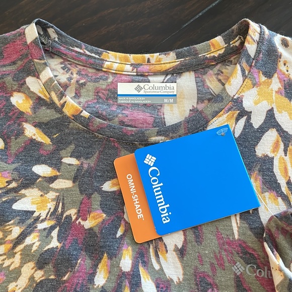 Columbia Omni-Shade Top Size Medium, NWT - Picture 12 of 12
